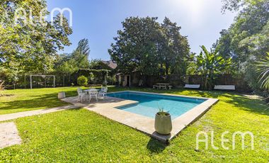 Casa tipo chalet inglés en José Marmol - IMPECABLE