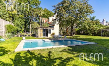 Casa tipo chalet inglés en José Marmol - IMPECABLE
