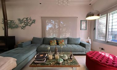 Casa con Piscina en Barrio Parque Las Picadas