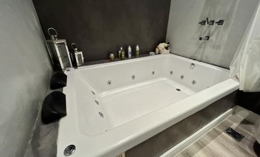 Casa con Piscina en Barrio Parque Las Picadas