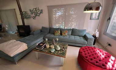 Casa con Piscina en Barrio Parque Las Picadas