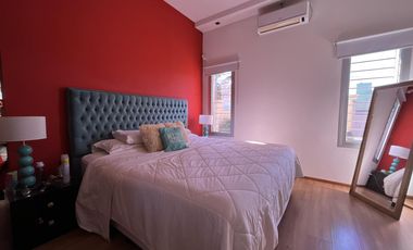 Casa con Piscina en Barrio Parque Las Picadas