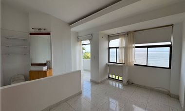 Apartamento duplex en primera linea de playa