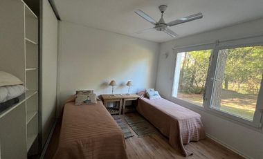 Casa en alquiler temporal  Diciembre  / Febrero 2025 y venta Costa Esmeralda Barrio Deportiva 9545