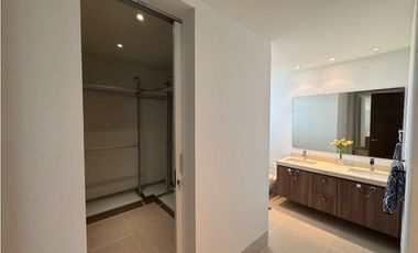 IMPONENTE APARTAMENTO EN PRIMERA LINEA PLAYA