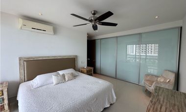 IMPONENTE APARTAMENTO EN PRIMERA LINEA PLAYA