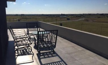 CASA EN VENTA EN BARRIO EL CANTON  – MAROTO PROPIEDADES