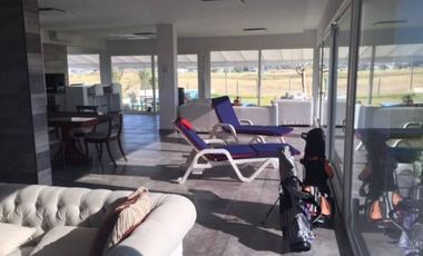 CASA EN VENTA EN BARRIO EL CANTON  – MAROTO PROPIEDADES