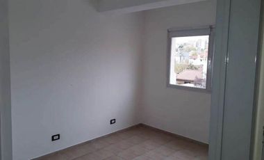 Venta Depto céntrico 2 dorm. c/ cochera, Neuquén