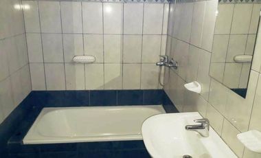 Venta Depto céntrico 2 dorm. c/ cochera, Neuquén