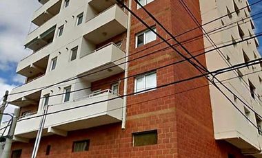 Venta Depto céntrico 2 dorm. c/ cochera, Neuquén