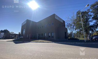 Galpón industrial, Local y Oficinas - Lujan