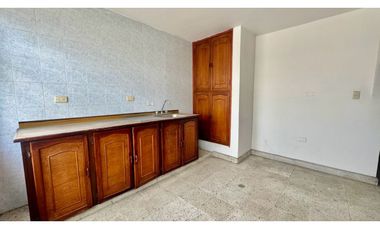 Casa bifamiliar de dos pisos más terraza en venta Barrio Santa Bárbara