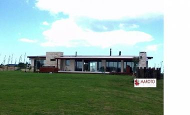 Costa Esmeralda - Casa en venta en barrio Golf 1