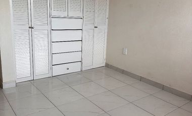 VENDO CASA EN LAGO DE GUADALUPE $4,100,000