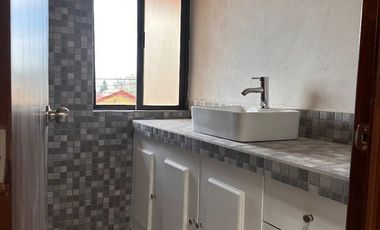VENDO CASA EN LAGO DE GUADALUPE $4,100,000
