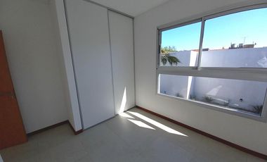 VENTA DEPARTAMENTO  2  AMBIENTES EN OLIVOS