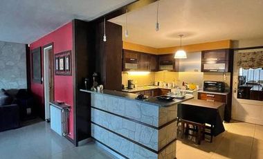 Excelente chalet con piscina cubierta y gran quincho