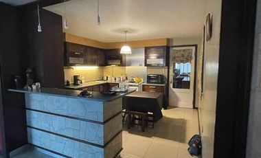 Excelente chalet con piscina cubierta y gran quincho