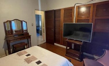 Excelente chalet con piscina cubierta y gran quincho
