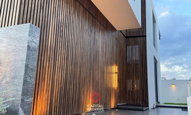 Casa de Lujo en Venta Amueblada en Puerta del Bosque Andares