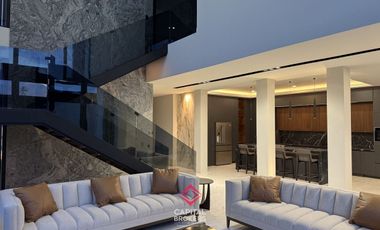 Casa de Lujo en Venta Amueblada en Puerta del Bosque Andares
