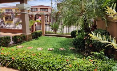 VENTA DE CASA EN VILLAS DEL GOLF cv