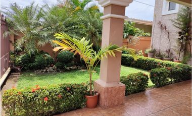VENTA DE CASA EN VILLAS DEL GOLF cv