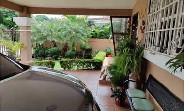VENTA DE CASA EN VILLAS DEL GOLF cv