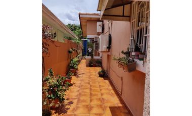 VENTA DE CASA EN VILLAS DEL GOLF cv