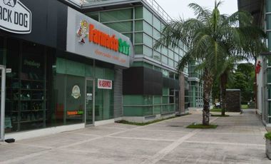 LOCAL COMERCIAL EN ALBROOK MALL PERFECTO PARA RESTAURANTE 235mts