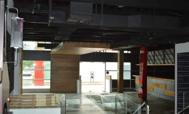 LOCAL COMERCIAL EN ALBROOK MALL PERFECTO PARA RESTAURANTE 235mts