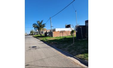 Venta de lote en barrio Solvencia.