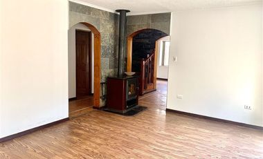 Casa en Venta en Cercana Av Santa Teresa / Tres Carrera / 5D 4B