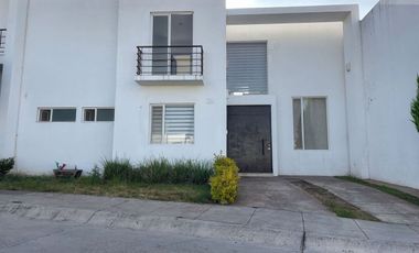 Casa en Venta en el Fraccionamiento Tirio, Barrio de Yerbabuena, Guanajuato