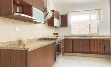 Casa en Venta en el Fraccionamiento Tirio, Barrio de Yerbabuena, Guanajuato