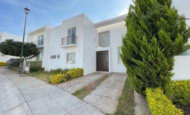 Casa en Venta en el Fraccionamiento Tirio, Barrio de Yerbabuena, Guanajuato