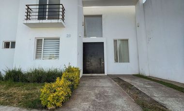 Casa en Venta en el Fraccionamiento Tirio, Barrio de Yerbabuena, Guanajuato