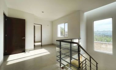 Casa en Venta en el Fraccionamiento Tirio, Barrio de Yerbabuena, Guanajuato