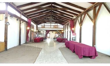 Venta de Restorán Hotel y Centro de Eventos en Los Andes