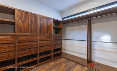 CASA DE LUJO NUEVA EN VENTA RESERVA REAL