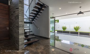 CASA DE LUJO NUEVA EN VENTA RESERVA REAL