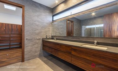 CASA DE LUJO NUEVA EN VENTA RESERVA REAL