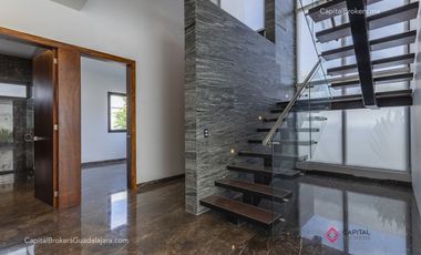 CASA DE LUJO NUEVA EN VENTA RESERVA REAL