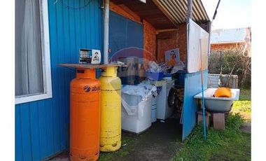 Casa con local comercial