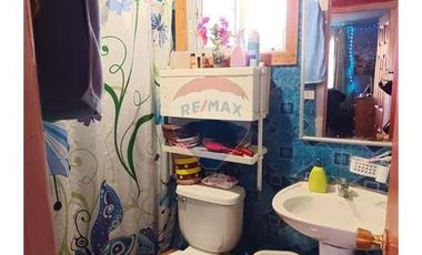 Casa con local comercial