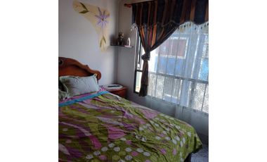 Casa de 2 Pisos en Quintas de Santa ana