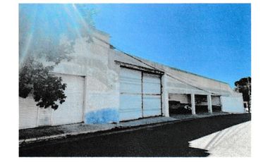 Terreno con construcción en venta  en Campeche Av resurgimiento en esquina