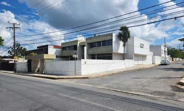 Casa Residencial en venta en Campeche Av Resurgimiento en esquina
