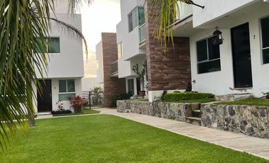 Casa dentro de CONDOMINIO en Zapata a unos metros del CLUB DE TENNIS BURGOS!